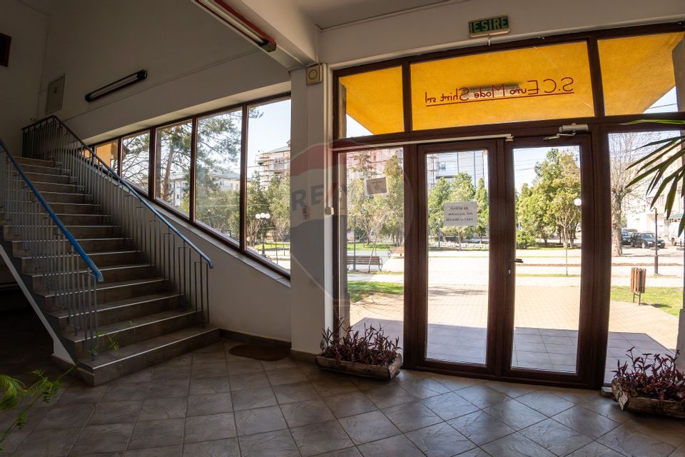 Spațiu comercial de 1,460mp în zona Central