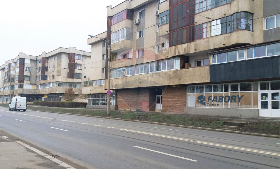 243sq.m Commercial Space for sale, Nord-Est area