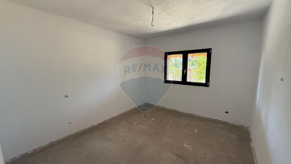 Casă / Vilă cu 5 camere zona Sud