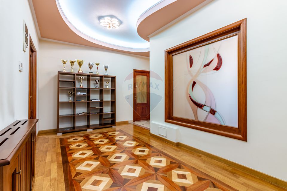 Villa with 11 rooms for sale Zagazului/Herastrau