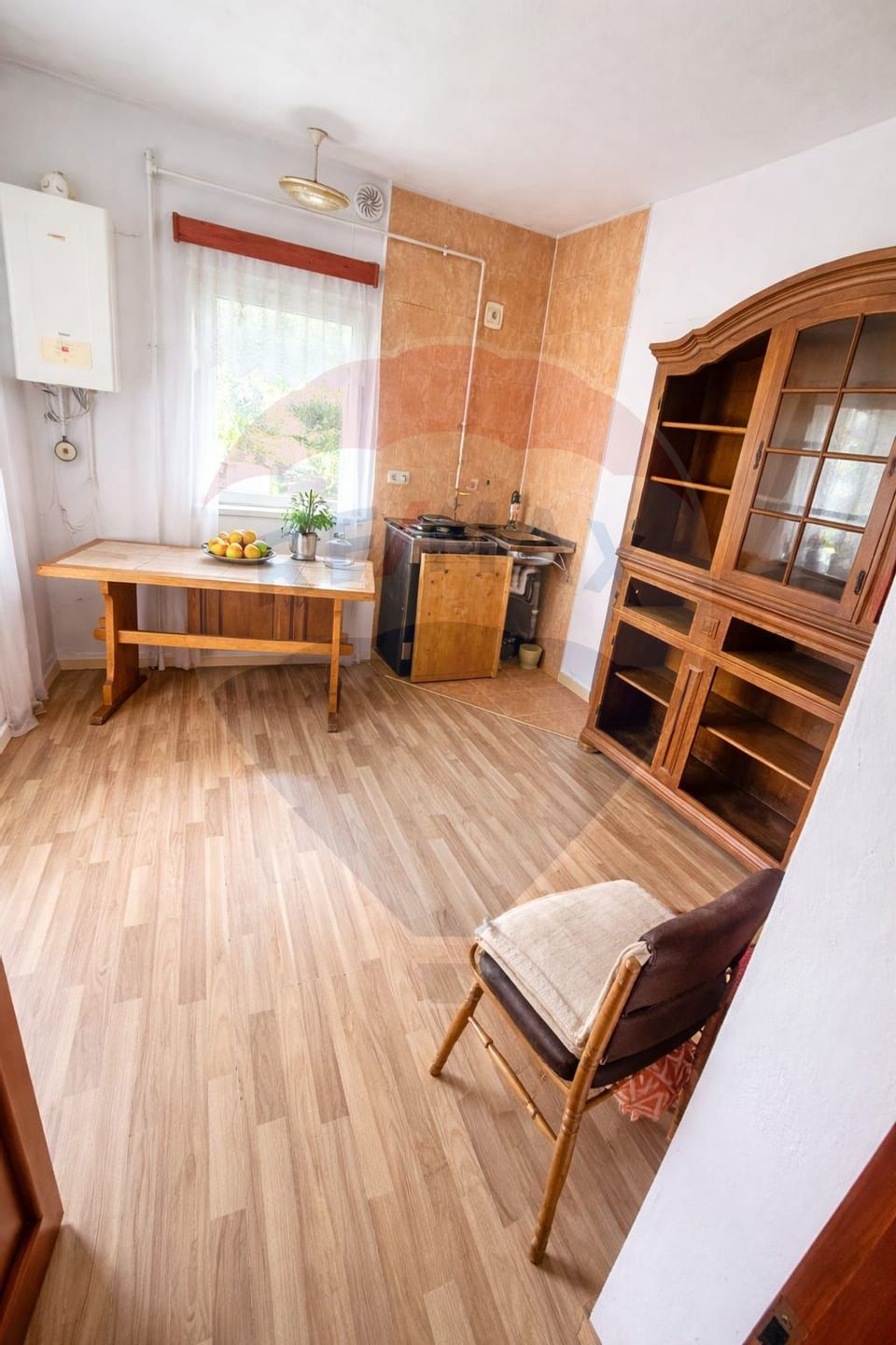 Casă / Vilă 5 camere, curte amenajată, mutare imediata