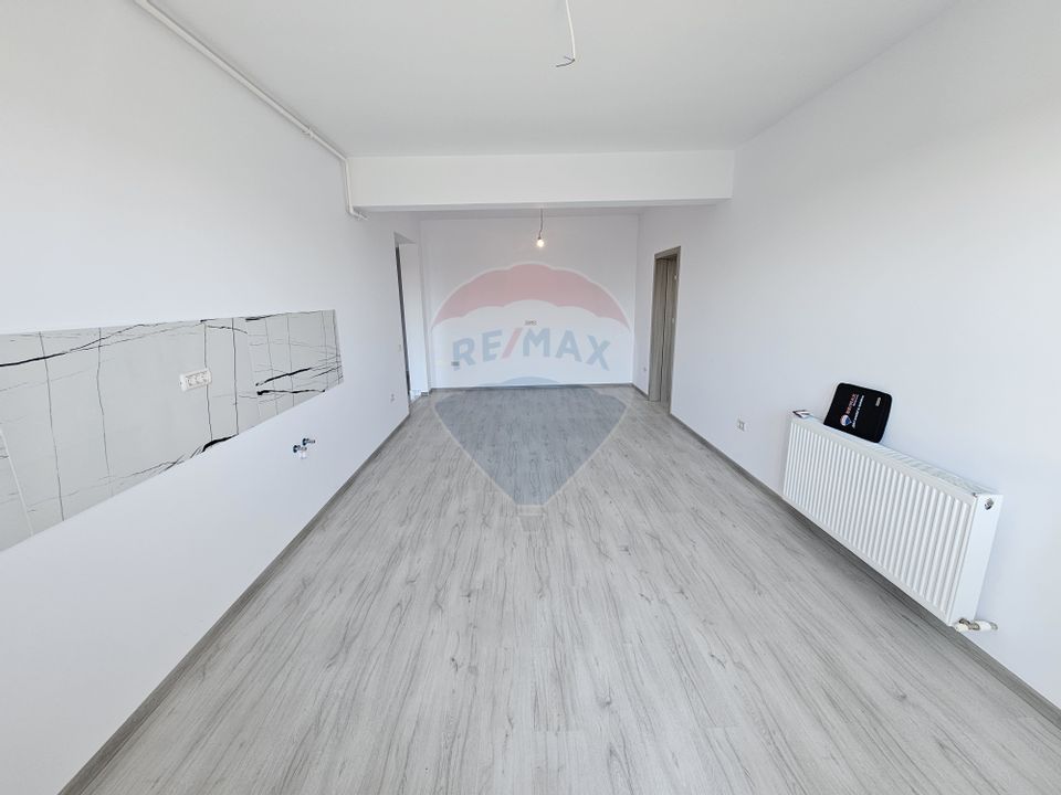 Apartament 4 camere 115.7 mp cu terasa , loc parcare si boxa demisol