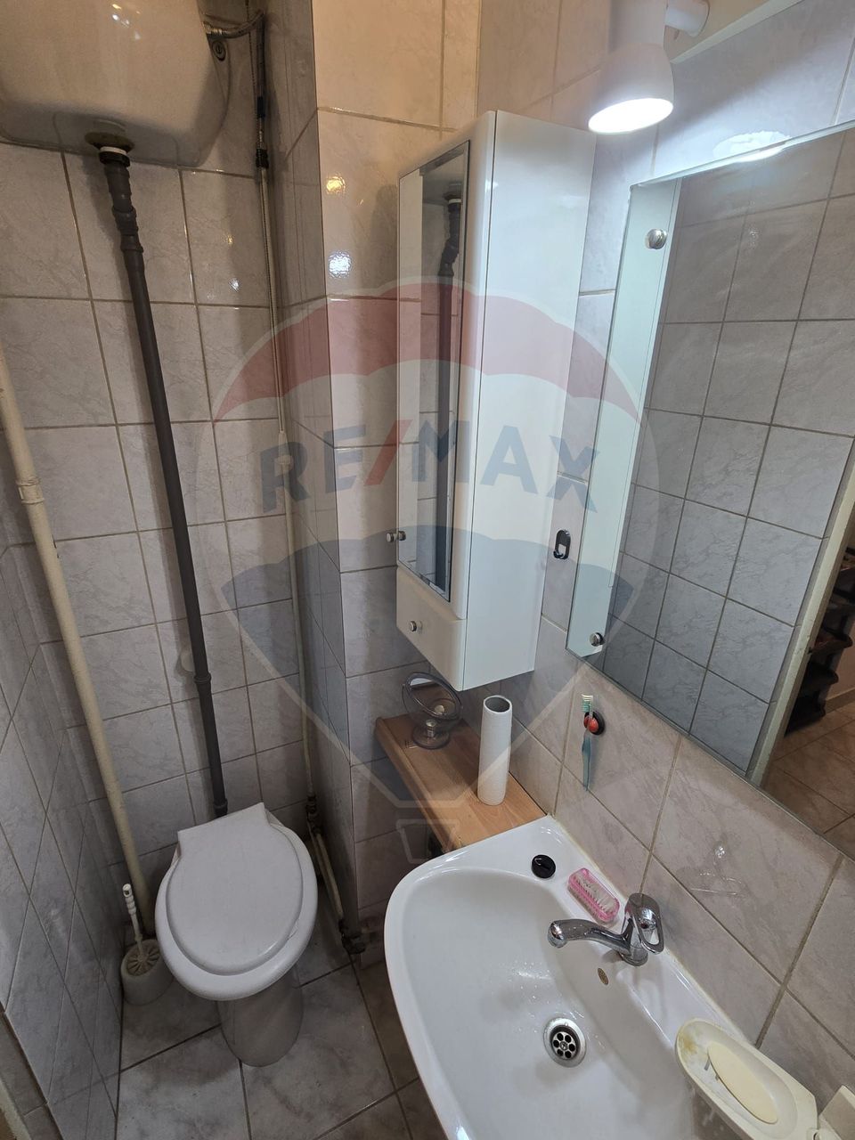 Apartament cu 3 camere de vânzare în zona Bucur Obor
