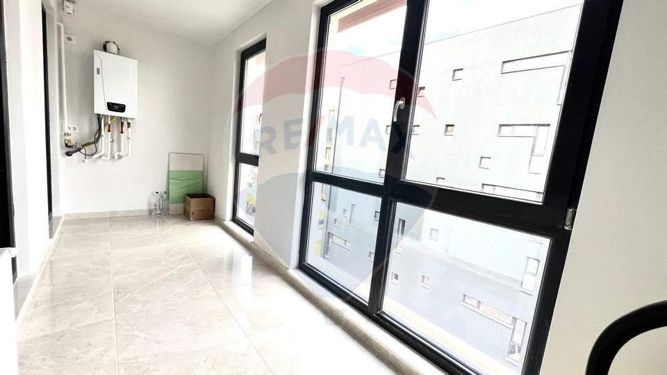 Apartament de lux cu 3 camere de închiriat - Zona Centrul Comercial To