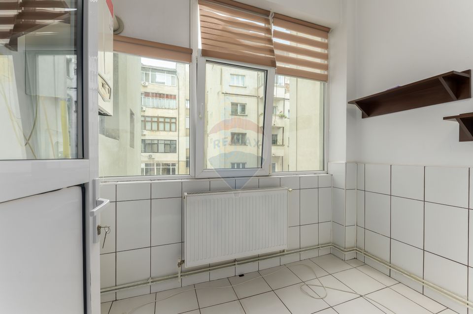 2 camere, zona ultracentrala, partial mobiliat, centrala proprie