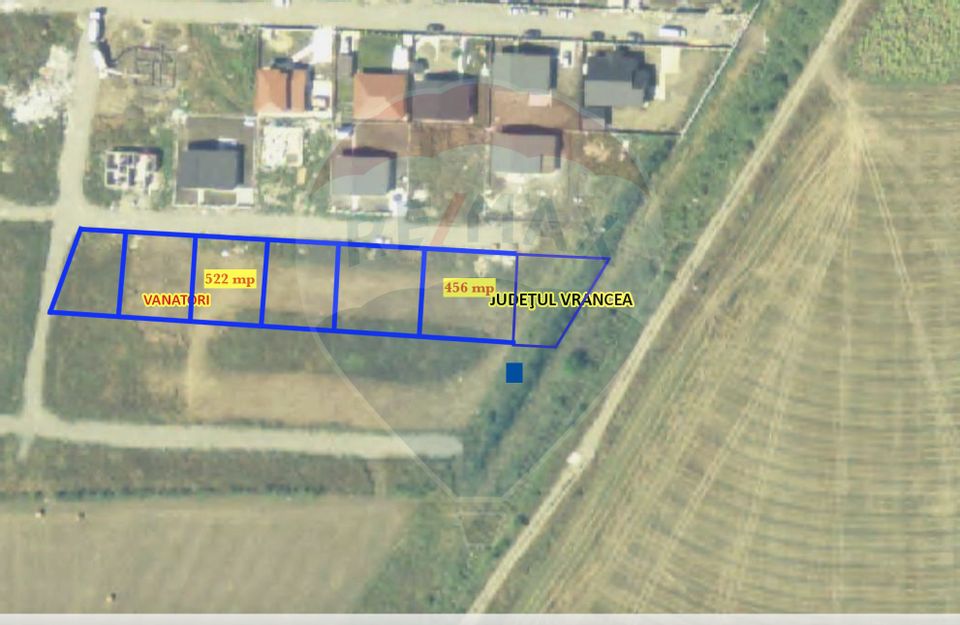 Land 500sqm Vanatori / Strada Principala