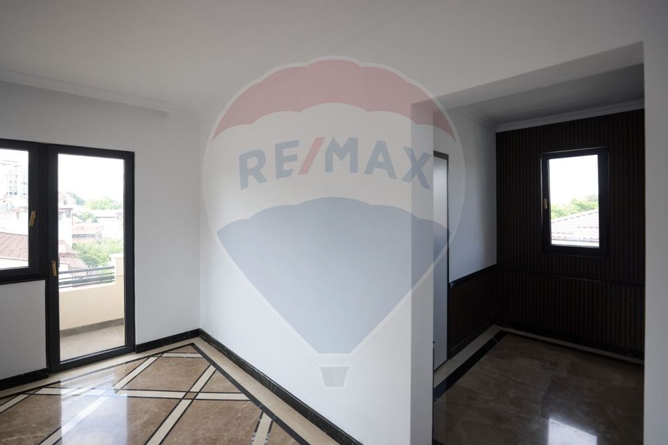 16 room House / Villa for sale, Parcul Carol area