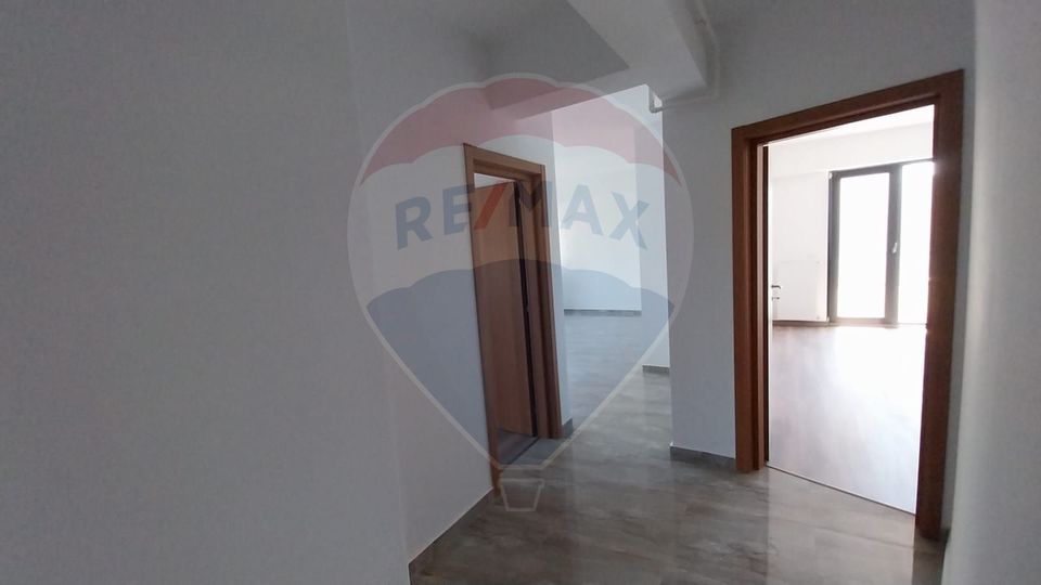 Apartament de vanzare 3 camere Mamaia