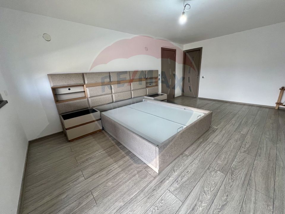 8 room House / Villa for sale