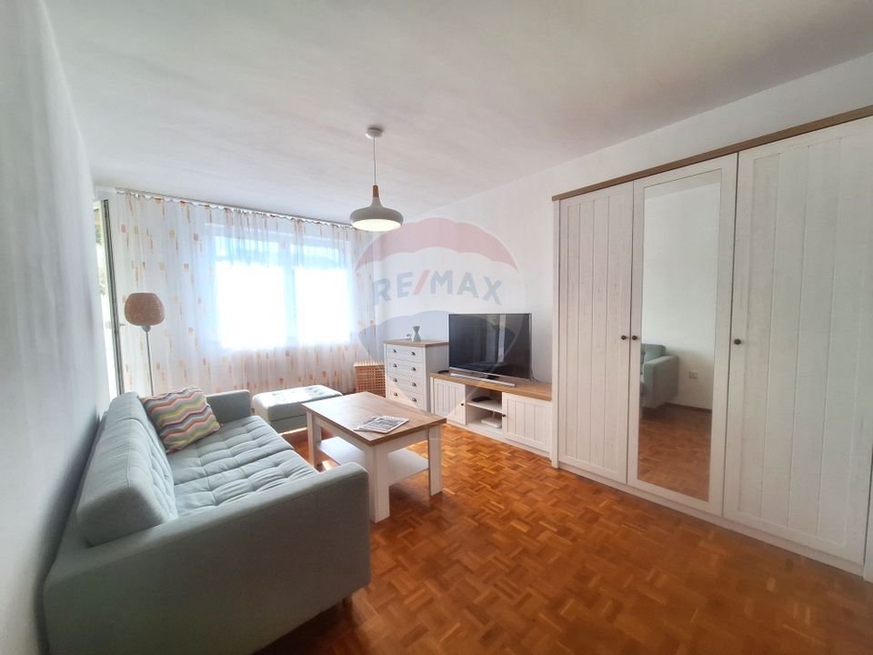 Apart. modern de inchiriat, 3 camere decomandate str Hategului et 2