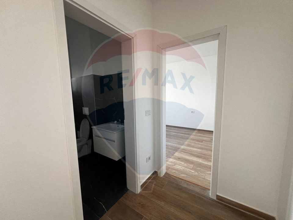 Apartament cu 2 camere de închiriat in bloc nou Valcom Residence III
