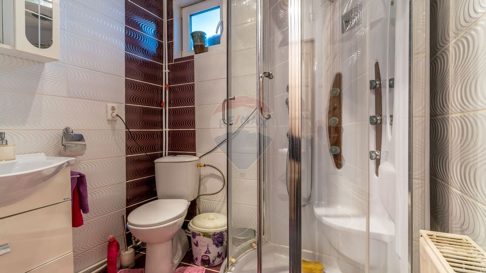 Casă / Vilă cu 6 camere de vânzare
