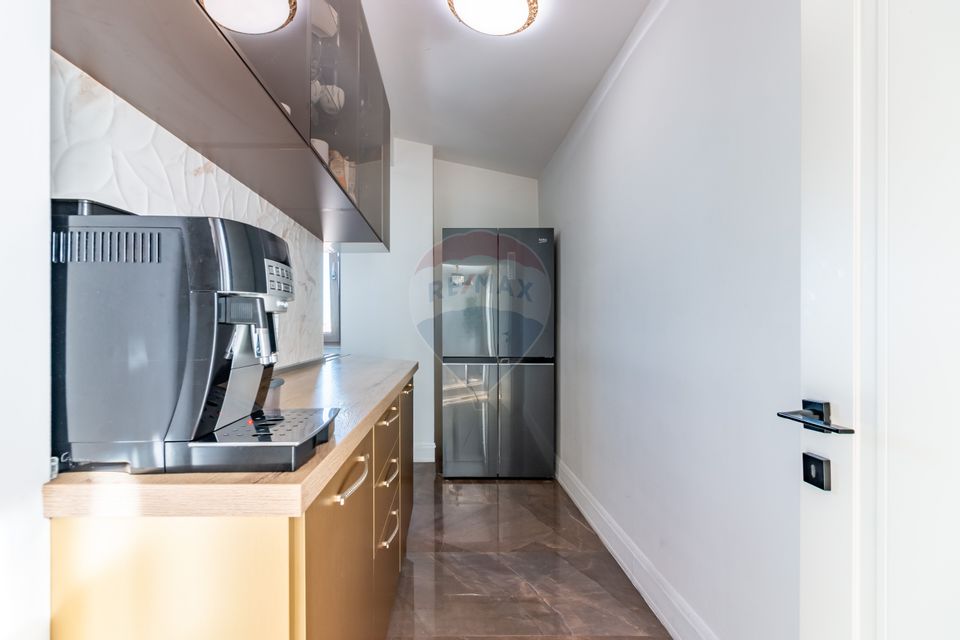 Penthouse 5 camere, acces privat lift | Sisesti, Rompetrol