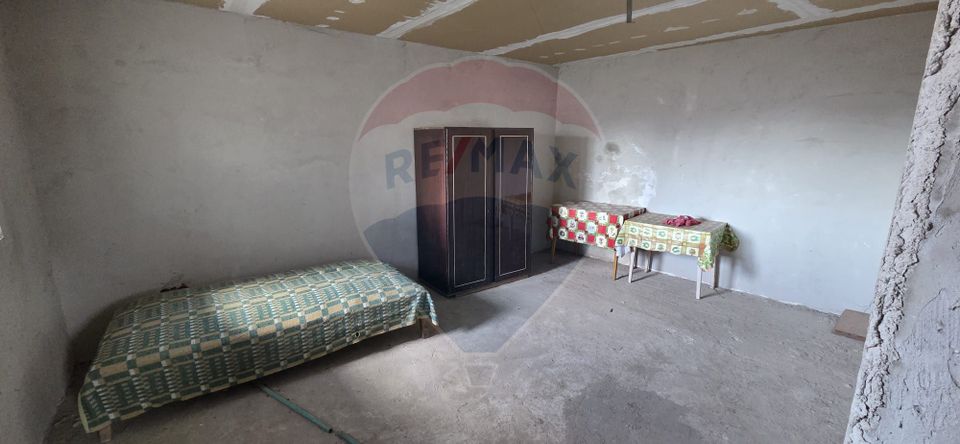 Casă / Vilă cu 5 camere de vânzare în zona Obor