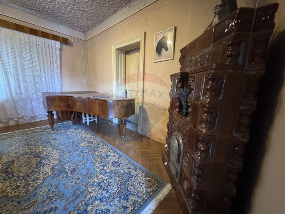 Casă pe str. Avram Iancu în Dumbrăveni