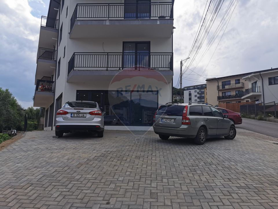 215sq.m Commercial Space for sale