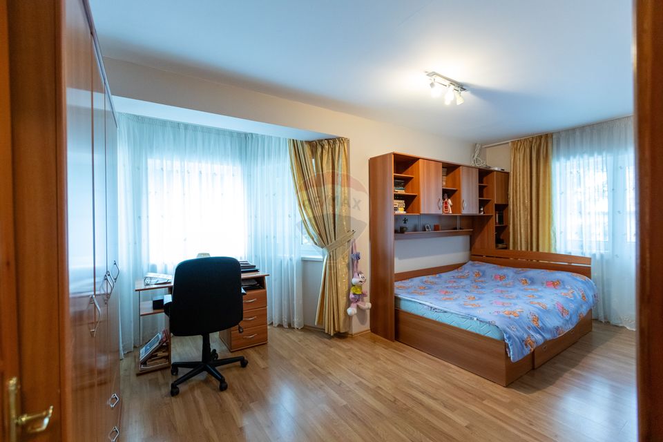 5 room House / Villa for sale