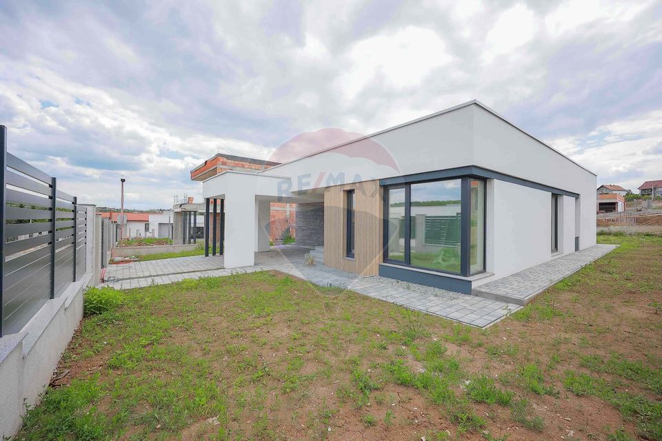 4 room House / Villa for sale, Dealuri Oradea area