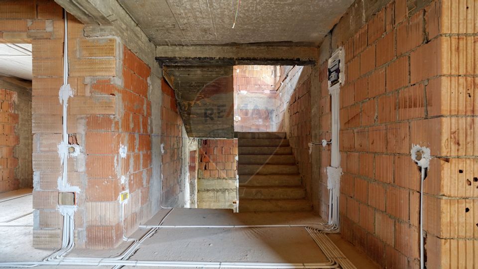 Casă / Vilă cu 6 camere de vânzare în Predeal