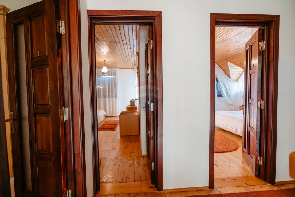 Vilă cu 6 camere, teren de 1000mp, într-un resort montan privat