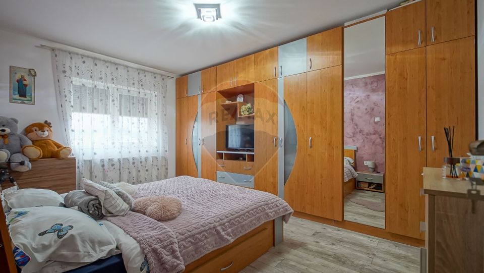 (Rezervat) Apartament cu 3 camere de vânzare, Florilor Râșnov