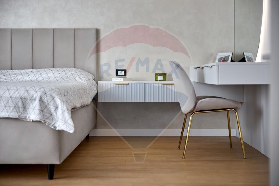 House / Villa for sale in Mogosoaia, shop, bus, utilities