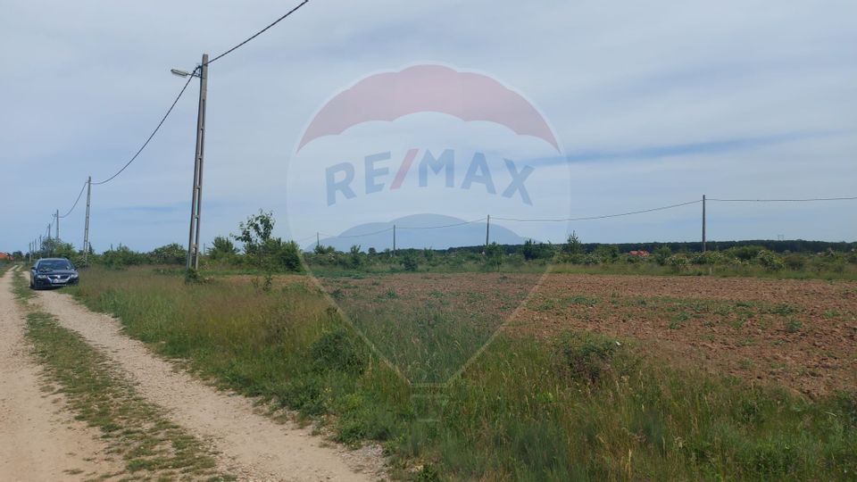 Land 530sqm Gepiu / Strada Secundara