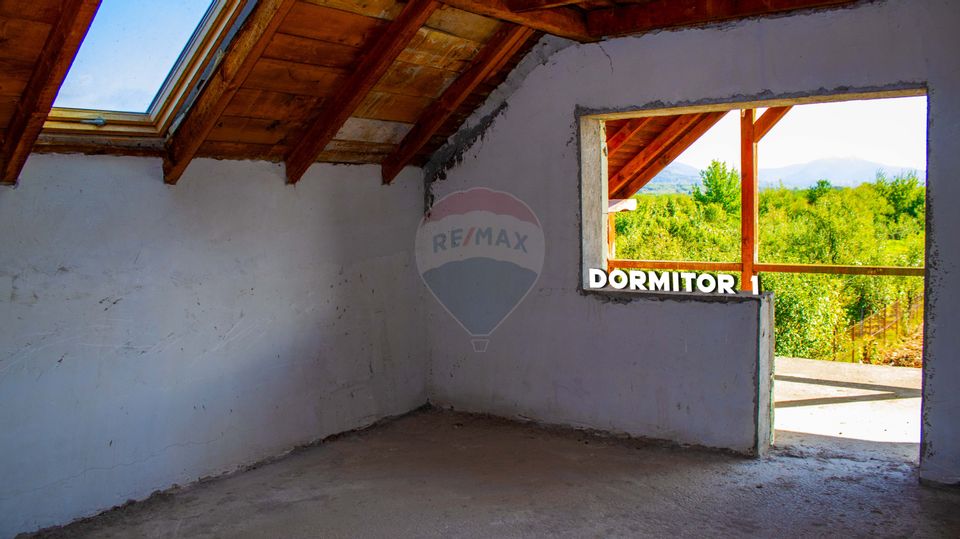 4 room House / Villa for sale