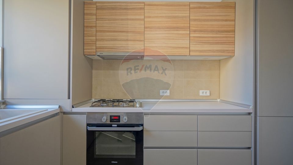 2 room Apartment for rent, Tractorul area