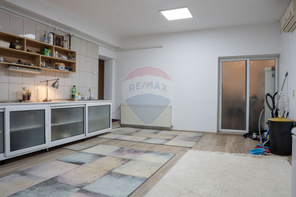 DE VANZARE Reședință Premium cu Piscină și Teren Generos – Chiajna