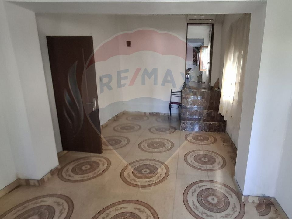 5 room House / Villa for sale