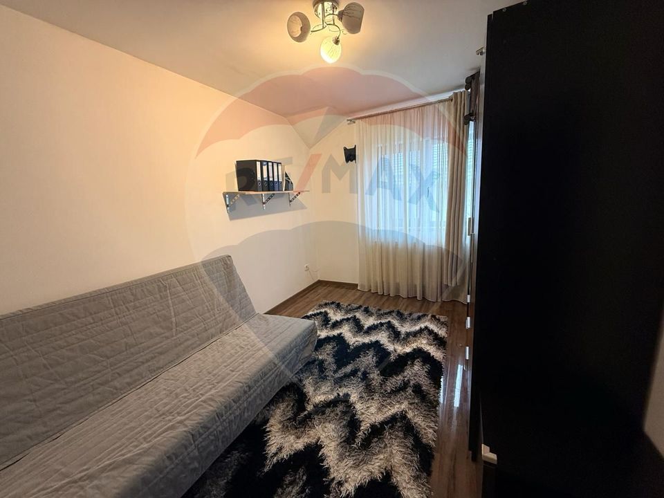 Casă / Vilă cu 4 camere de vânzare in Sanpetru