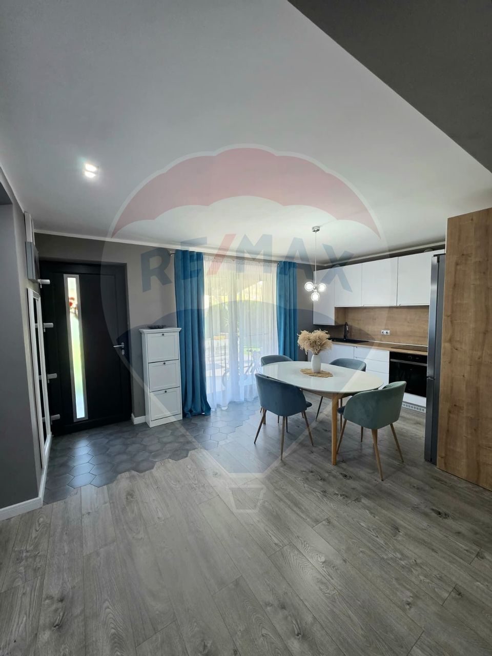 Casa noua Strada Aviatorilor Medias