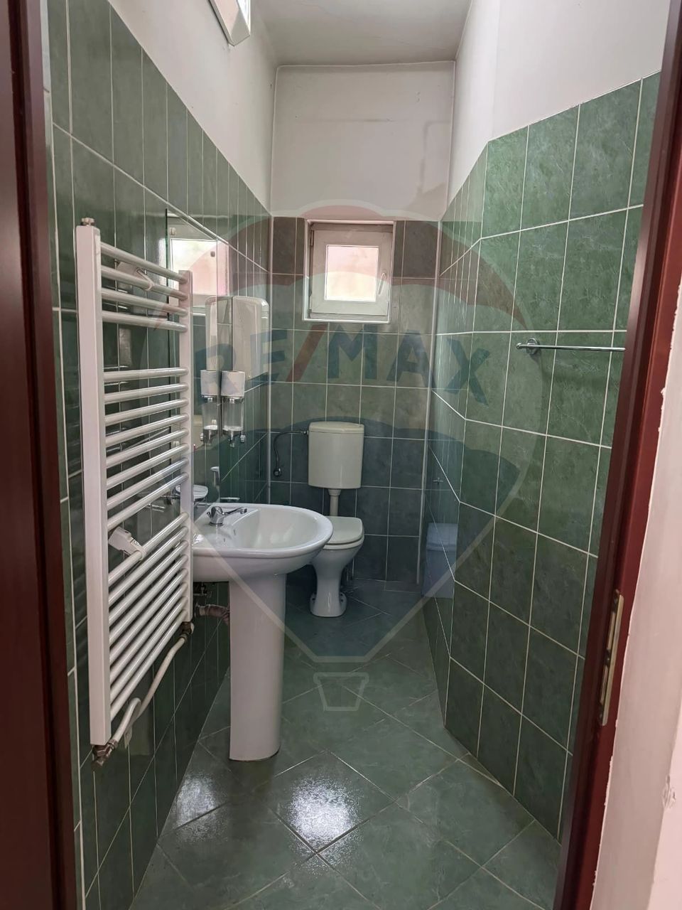 Casă  cu 5 camere de închiriat în zona Marasti, Piața 1 Mai