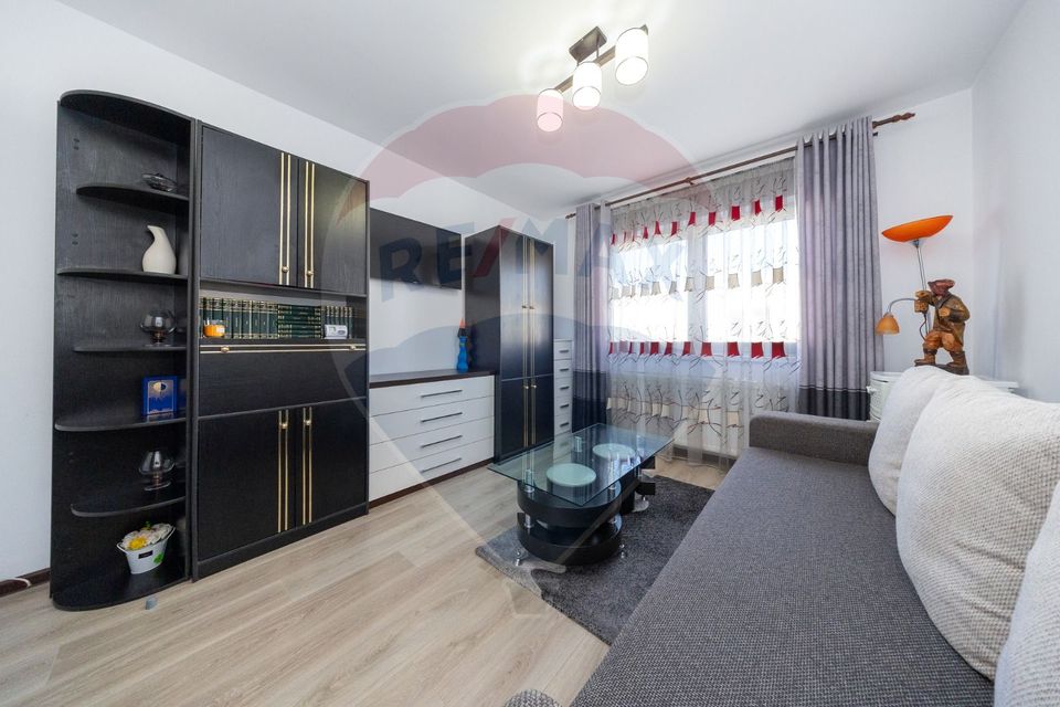 Apartament 2 camere decomandat de vanzare