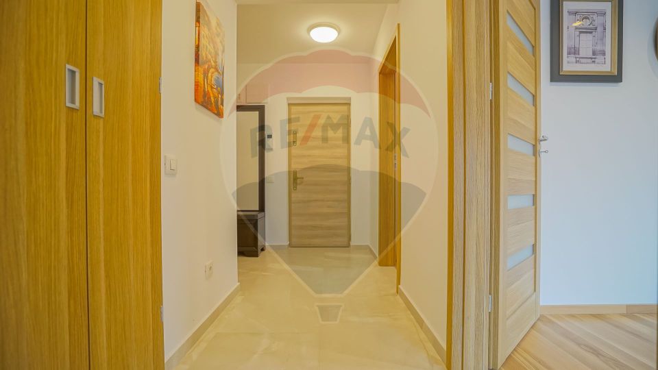 Apartament cu 2 camere de închiriat în zona Tractorul
