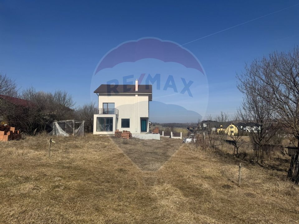 5 room House / Villa for sale