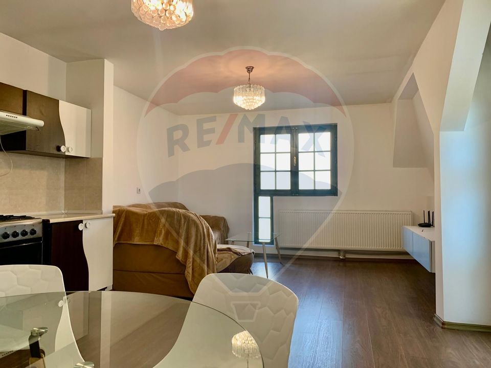 Apartament în zona Centrala, et.1, curte privata.