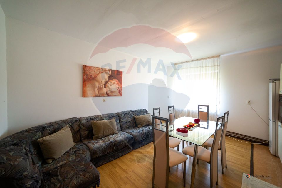 Casă cu 3 apartamente, piscină și 1000 mp teren, vânzare/schimb Turnu