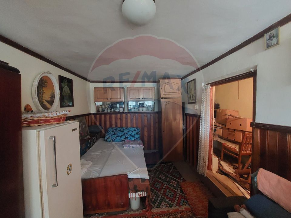 Spatiu comercial de inchiriat Bacau cladire separata