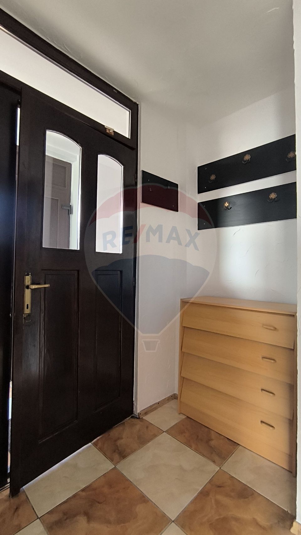 Apartament 3 camere de inchiriat în zona Dambul Rotund