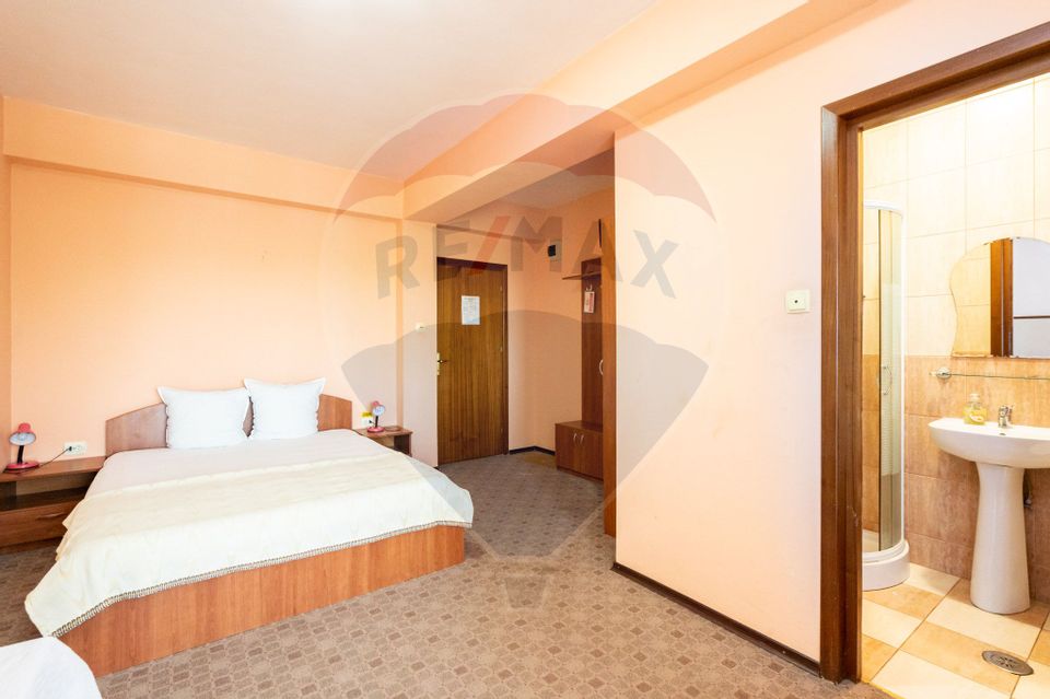 18 room Hotel / Pension for sale