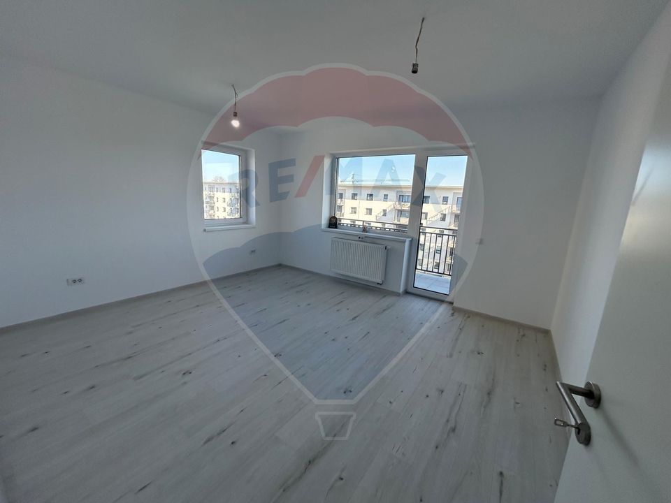 3 room Apartment for rent, Tractorul area