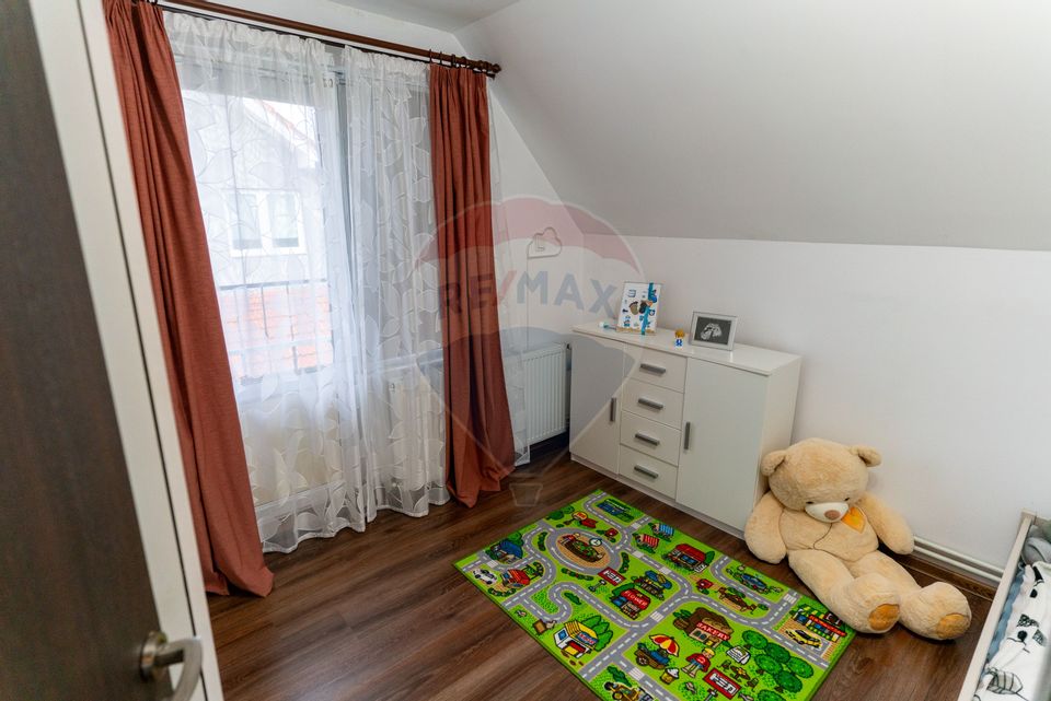 Casă / Vilă deosebita de vânzare, Hateg jud. Hunedoara