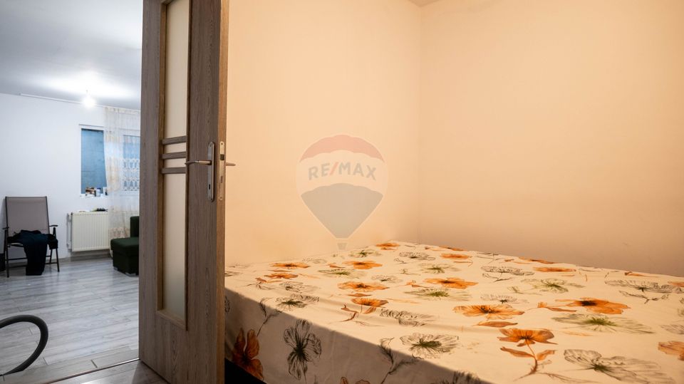 4 room House / Villa for sale, Periferie area