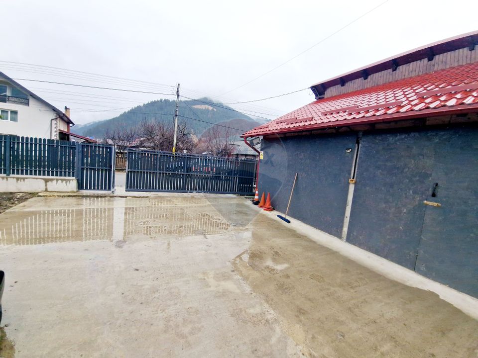 8 room House / Villa for sale