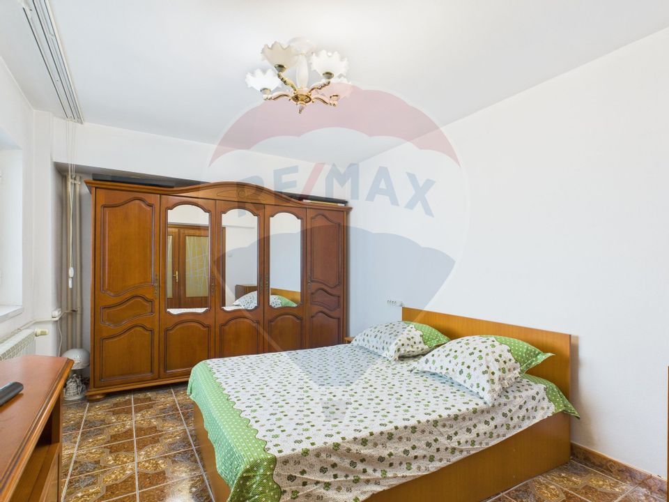 Apartament spatios  de 3 camere in Piata Iancului
