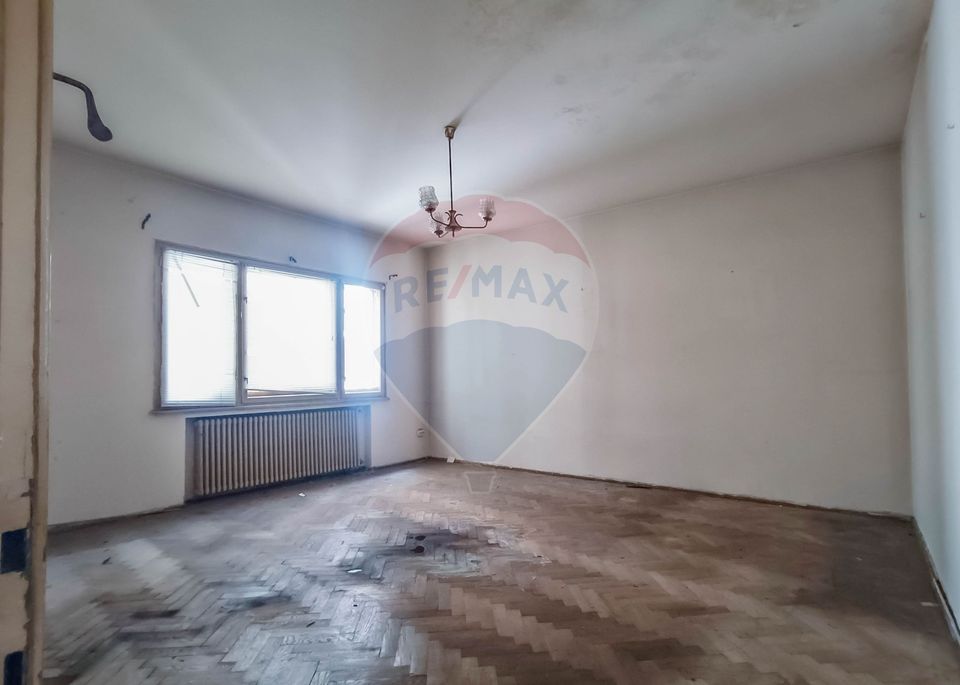 Vanzare Apartament 3 Camere, 2 Balcoane+2 Boxe, Universitate-P. Romana