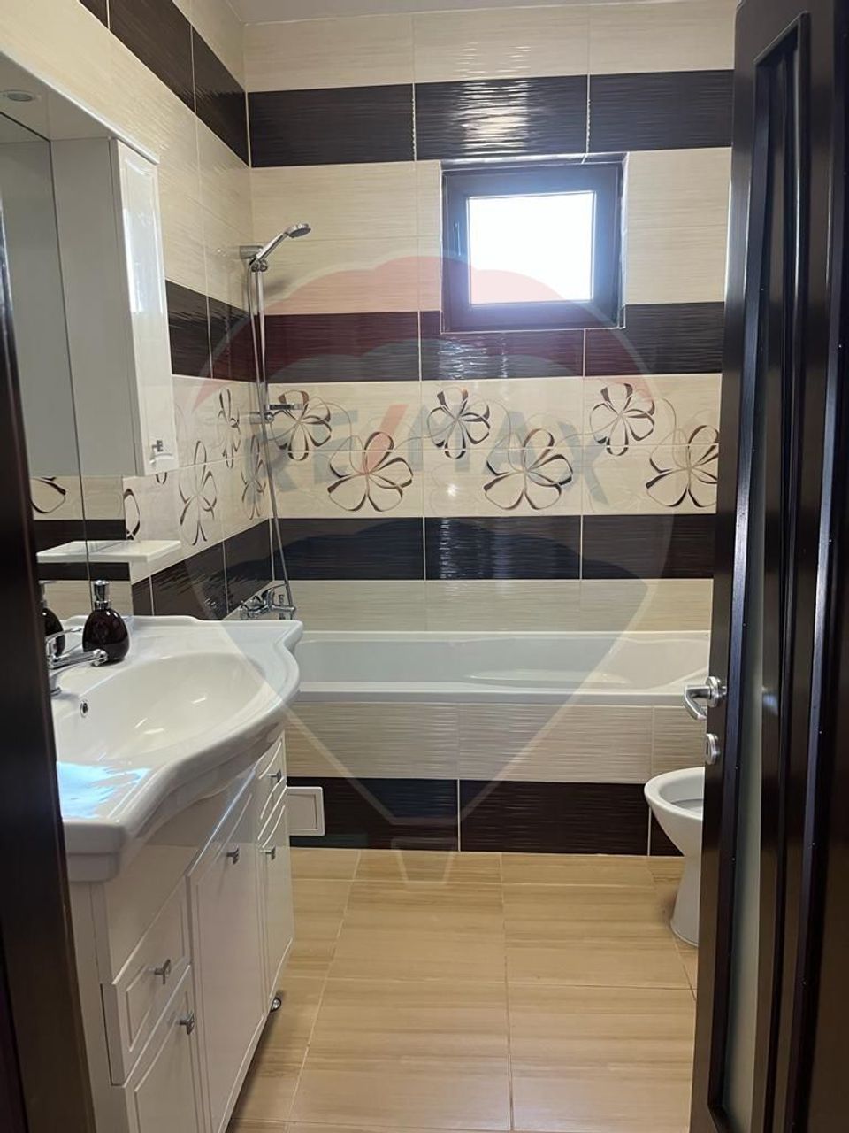 Casă / Vilă de vânzare str Dobrogeanu Gherea Radauti