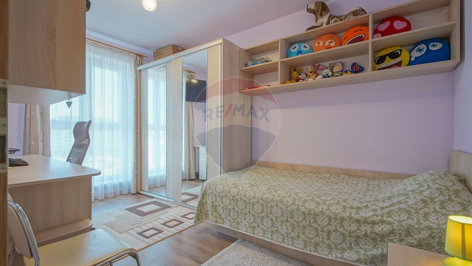 !!  VANDUT !!  Apartament de 3 camere, Tractorul, Brașov